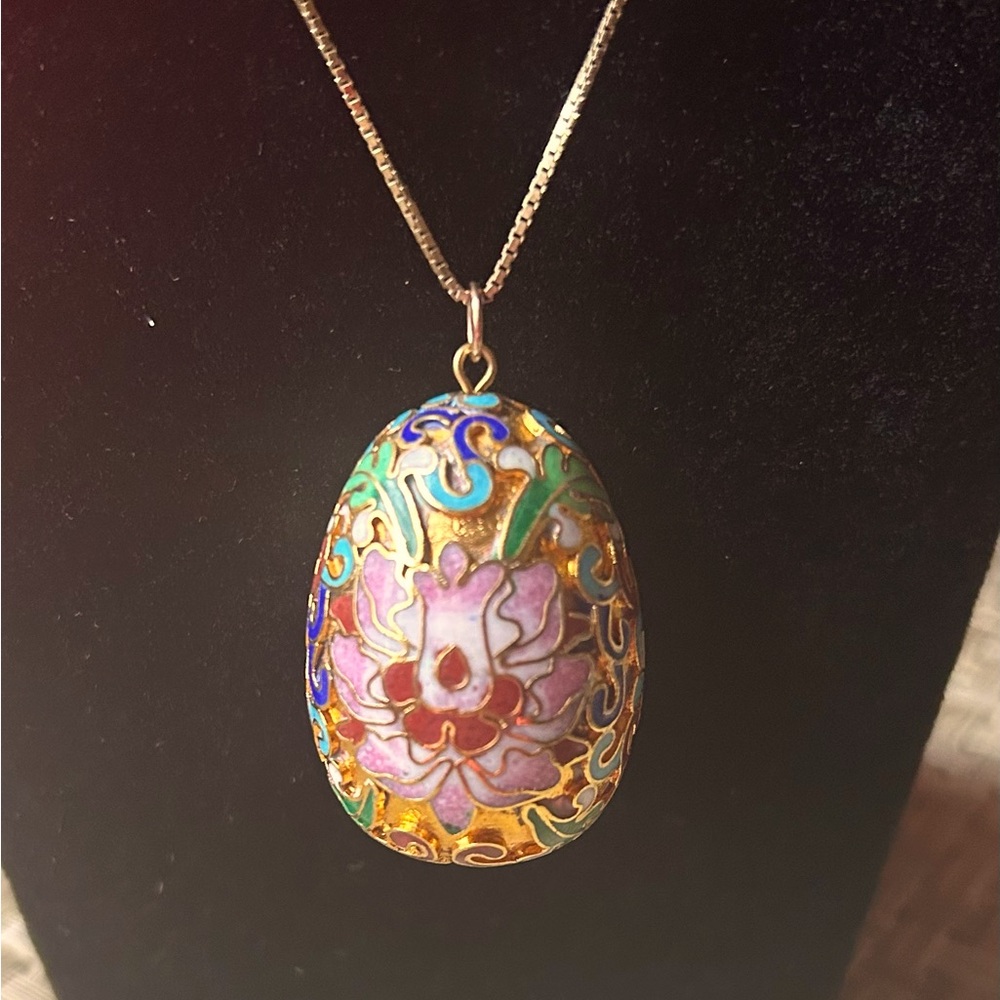 Vintage Cloisonné Egg Pendant Vermeil 925 chain.